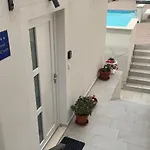 Апартаменты Location Apt. 1 Marghareta With Sea View
