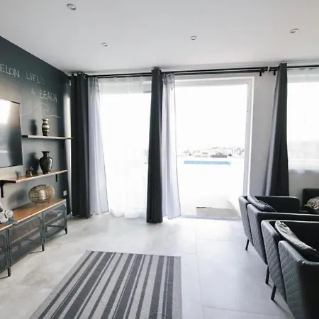 Location Apt. 1 Marghareta With Sea View *